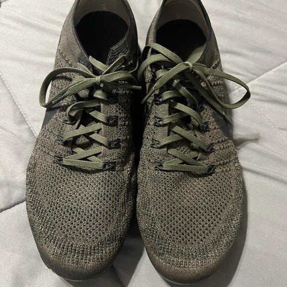 Nike Air VaporMax 2017 Olive Green - Picture 3 of 5